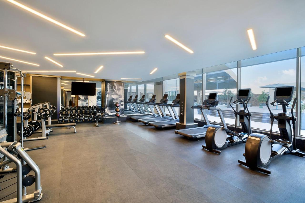 Jeddah Marriott Hotel Madinah Road Dış mekan fotoğraf The gym at the hotel