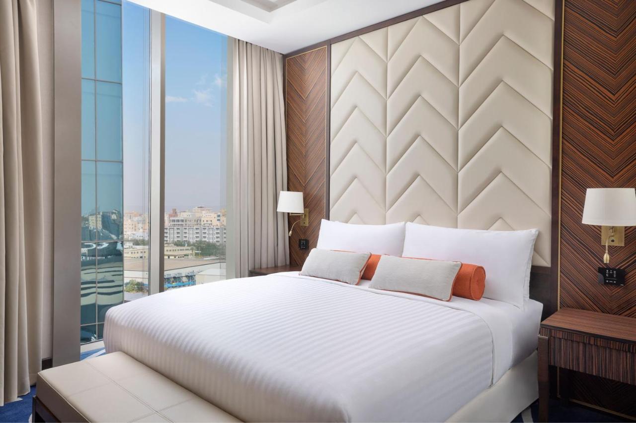 Jeddah Marriott Hotel Madinah Road Dış mekan fotoğraf A bedroom at the hotel